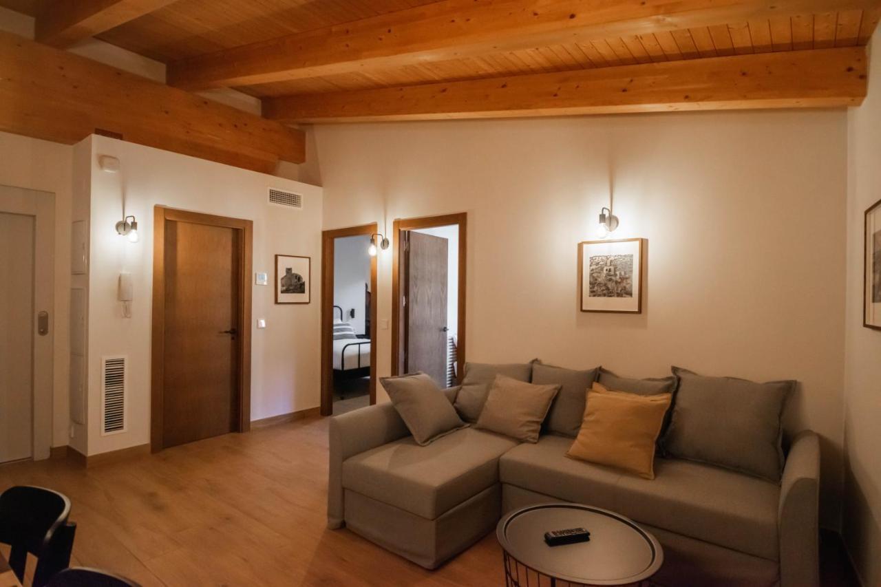 Cal Negret Rural Apartments Alos de Balaguer Exterior foto
